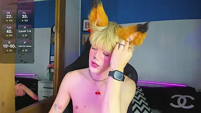 VladHellsing4 online show from November 2025 02:42:02 PM