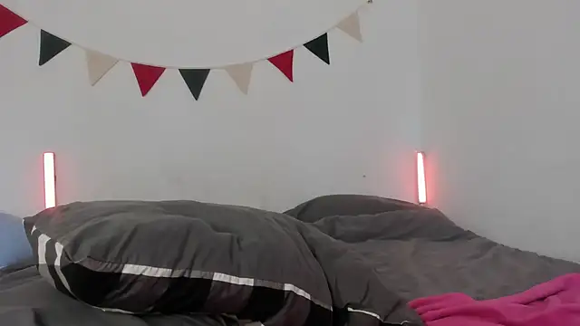 MiaDavis21 online show from October 2025 05:27:02 AM