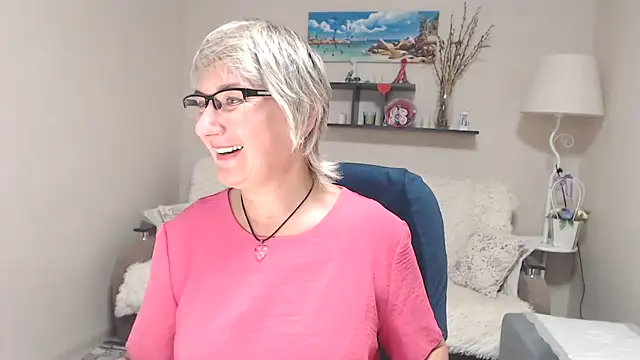 Snapshot of FleurMays chatting on October 2025 05:28:01 AM FleurMays online show from October 2025 05:28:01 AM