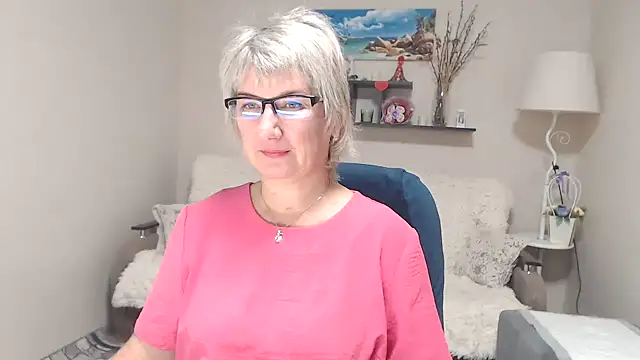 Snapshot of FleurMays chatting on October 2025 05:18:01 AM FleurMays online show from October 2025 05:18:01 AM