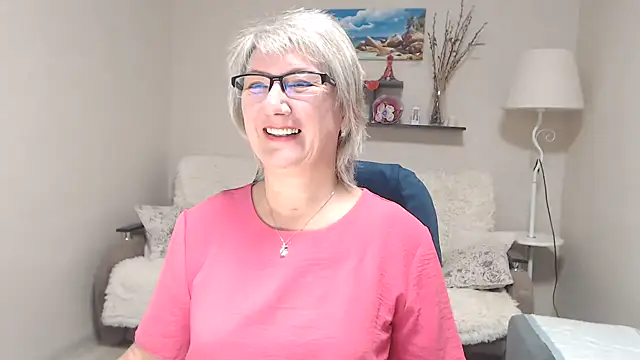 Snapshot of FleurMays chatting on October 2025 04:57:01 AM FleurMays online show from October 2025 04:57:01 AM