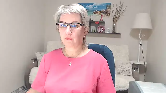 Snapshot of FleurMays chatting on October 2025 09:15:01 AM FleurMays online show from October 2025 09:15:01 AM