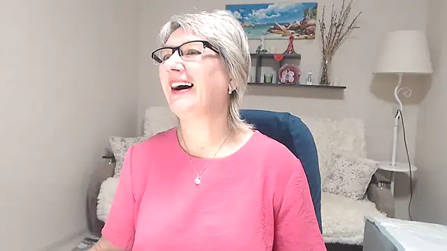 Snapshot of FleurMays chatting on October 2025 02:59:01 AM FleurMays online show from October 2025 02:59:01 AM