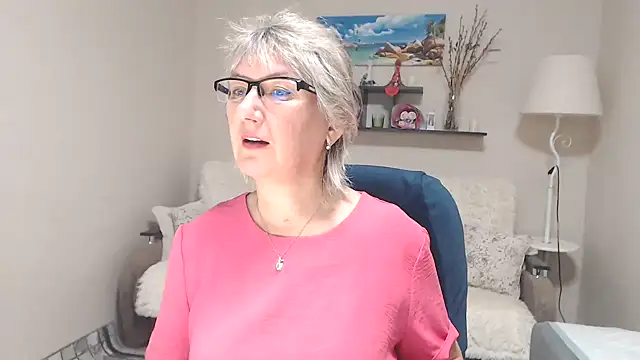 Snapshot of FleurMays chatting on November 2025 05:54:01 AM FleurMays online show from November 2025 05:54:01 AM