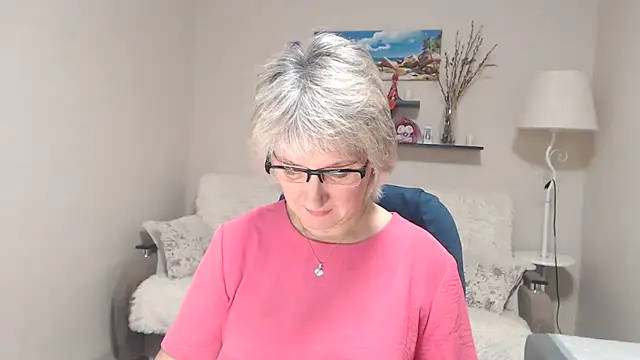 Snapshot of FleurMays chatting on November 2025 05:09:02 AM FleurMays online show from November 2025 05:09:02 AM