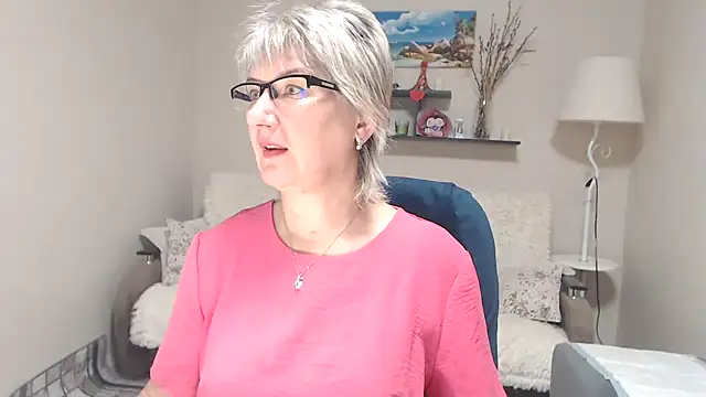 Snapshot of FleurMays chatting on November 2025 03:38:02 AM FleurMays online show from November 2025 03:38:02 AM