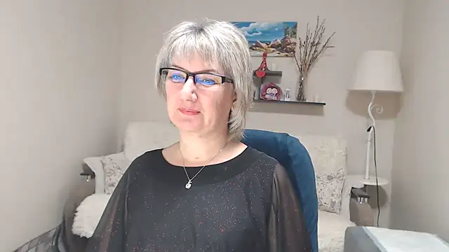 Snapshot of FleurMays chatting on November 2025 05:07:01 AM FleurMays online show from November 2025 05:07:01 AM