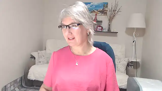 Snapshot of FleurMays chatting on November 2025 04:13:01 AM FleurMays online show from November 2025 04:13:01 AM