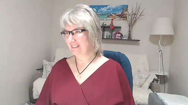 FleurMays online show from December 2025 05:01:01 AM