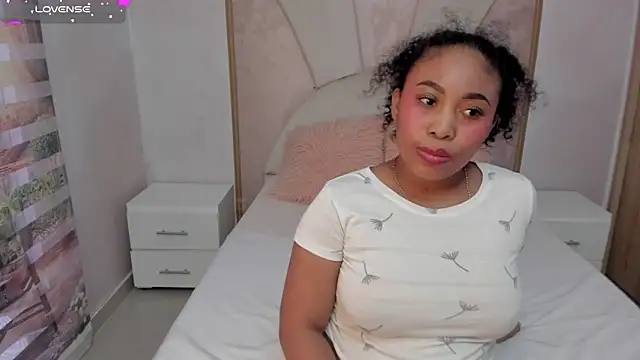 Leah Sweetie online show from February 2025 01:25:01 PM