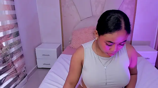Leah Sweetie online show from March 2025 05:38:01 PM