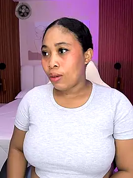 Leah Sweetie online show from October 2025 10:15:01 AM