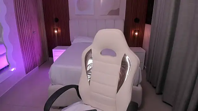 Leah Sweetie online show from November 2025 10:14:01 AM