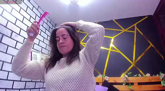 Snapshot of kathina_giraldo chatting on December 2024 12:38:01 PM kathina giraldo online show from December 2024 12:38:01 PM
