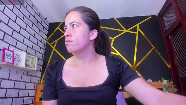 Snapshot of kathina_giraldo chatting on December 2024 12:51:02 PM kathina giraldo online show from December 2024 12:51:02 PM
