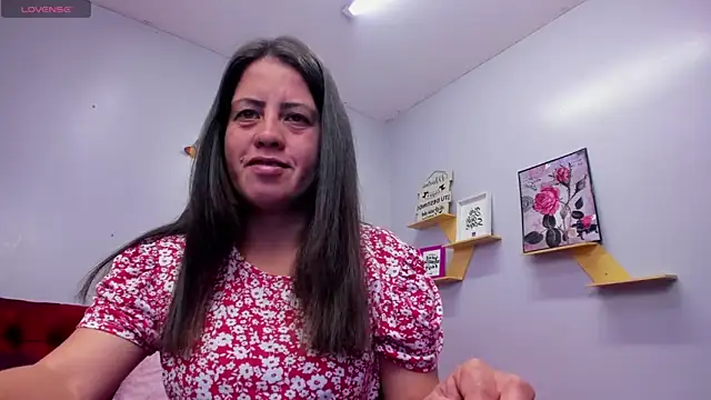 Snapshot of kathina_giraldo chatting on September 2025 01:23:01 PM kathina giraldo online show from September 2025 01:23:01 PM