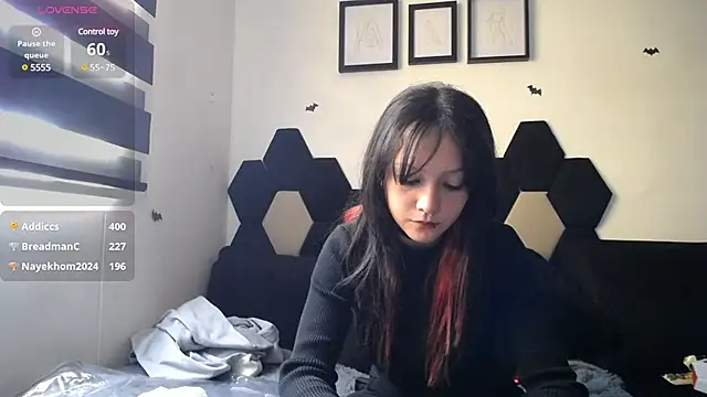 Maki Zein online show from December 2024 04:27:02 PM