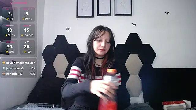 Maki Zein online show from December 2024 07:38:02 PM