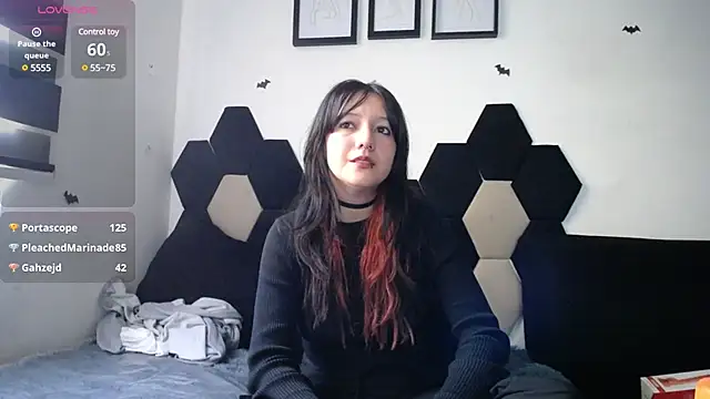 Maki Zein online show from December 2024 09:12:02 PM