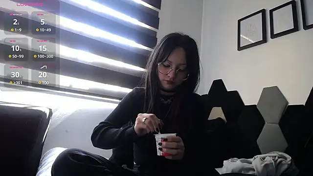 Maki Zein online show from January 2025 02:22:01 PM