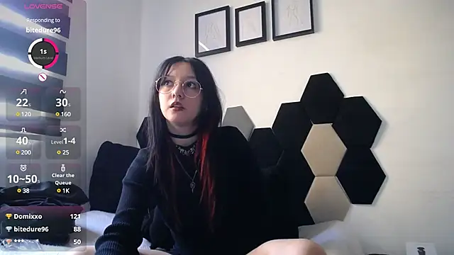 Maki Zein online show from January 2025 05:23:02 PM