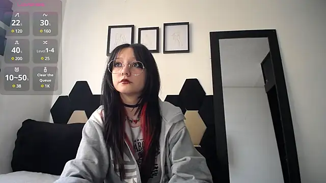 Maki Zein online show from January 2025 01:09:01 PM