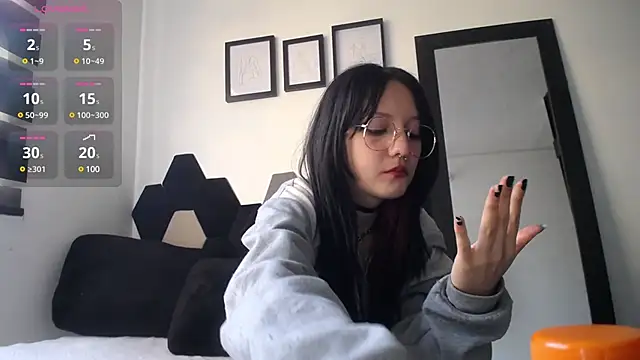 Maki Zein online show from January 2025 02:28:02 PM