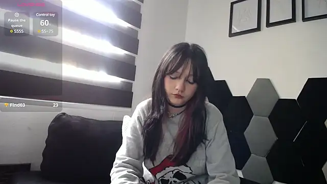Maki Zein online show from March 2025 01:06:02 PM