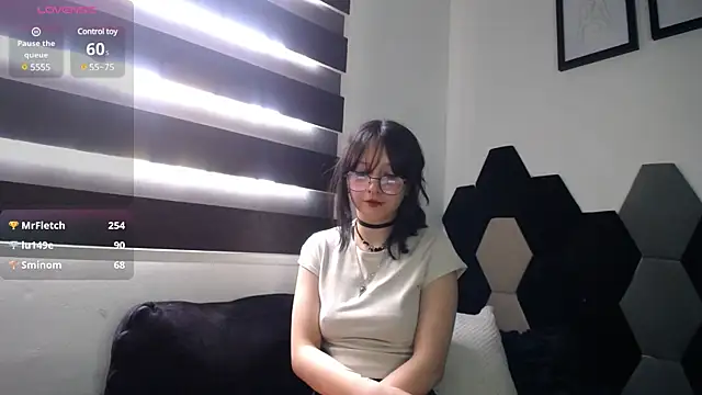 Maki Zein online show from March 2025 04:51:02 PM