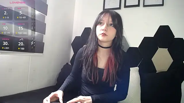Maki Zein online show from March 2025 02:34:02 PM