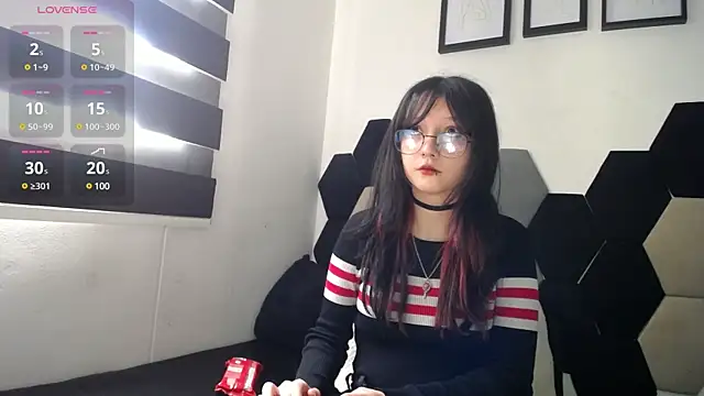 Maki Zein online show from March 2025 02:48:02 PM