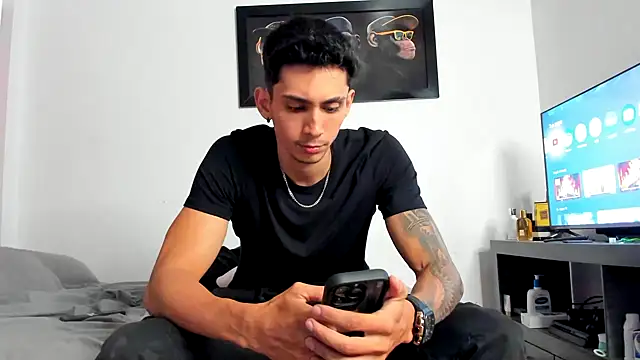 Snapshot of OliverBennet chatting on October 2025 03:37:02 AM OliverBennet online show from October 2025 03:37:02 AM