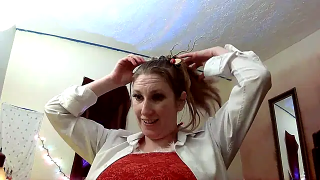 lilyhornyhousewife online show from December 2024 01:16:02 PM