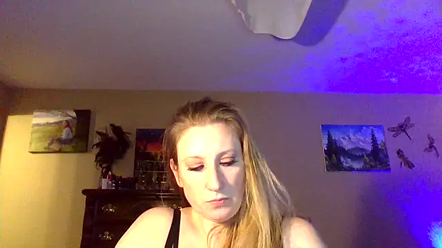 lilyhornyhousewife online show from January 2025 03:23:02 AM