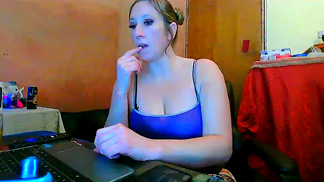 lilyhornyhousewife online show from February 2025 04:46:02 AM
