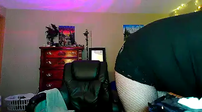 lilyhornyhousewife online show from March 2025 05:07:02 AM