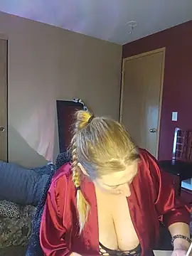 lilyhornyhousewife online show from June 2026 04:00:02 PM