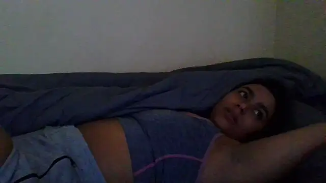 Snapshot of cinnaminnie chatting on January 2025 05:51:02 PM cinnaminnie online show from January 2025 05:51:02 PM