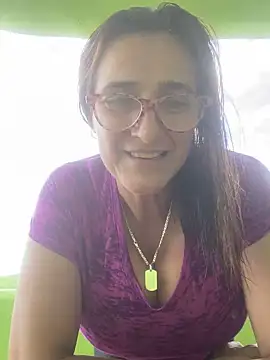 Snapshot of anastasia_and_jordan chatting on February 2025 07:21:01 PM anastasia and jordan online show from February 2025 07:21:01 PM