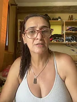 Snapshot of anastasia_and_jordan chatting on February 2025 03:09:02 PM anastasia and jordan online show from February 2025 03:09:02 PM