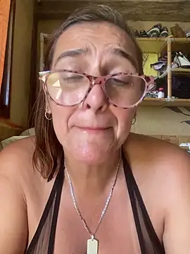 Snapshot of anastasia_and_jordan chatting on February 2025 12:17:02 PM anastasia and jordan online show from February 2025 12:17:02 PM