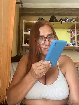 Snapshot of anastasia_and_jordan chatting on February 2025 03:27:01 PM anastasia and jordan online show from February 2025 03:27:01 PM