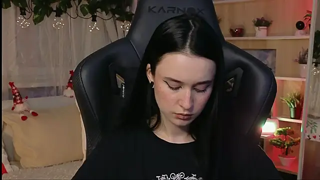 KiraLiLime online show from February 2025 03:41:02 PM