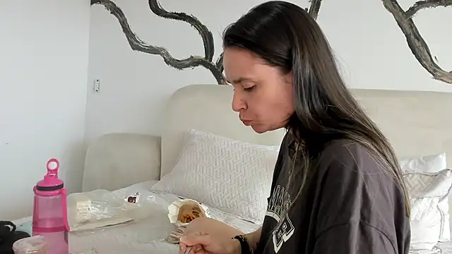 BridgetRodriguez online show from January 2025 06:37:02 PM