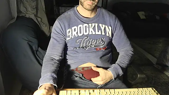 TebaldHot online show from March 2025 01:34:02 PM