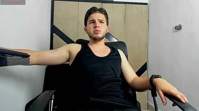 danielclarton1 online show from January 2025 04:25:01 AM