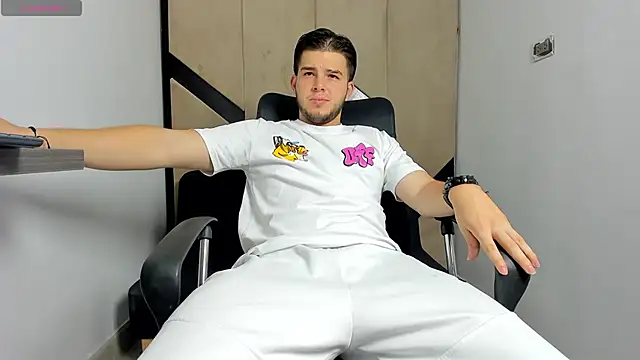 danielclarton1 online show from February 2025 11:27:01 PM