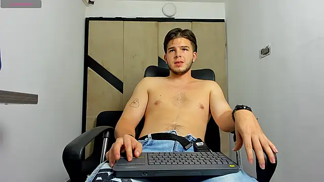 danielclarton1 online show from February 2025 04:04:01 AM