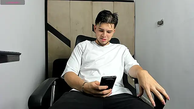 danielclarton1 online show from February 2025 05:31:02 AM
