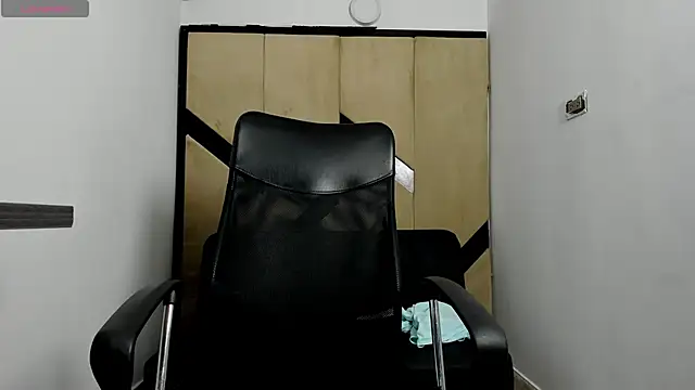 danielclarton1 online show from February 2025 11:39:01 PM